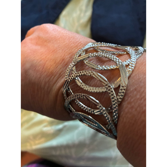 Paparazzi Jewelry - Women's Paparazzi Silver Tone Cuff Bracelet One Size